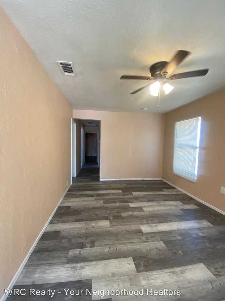 1178 W 7th St - Photo 2 of 11