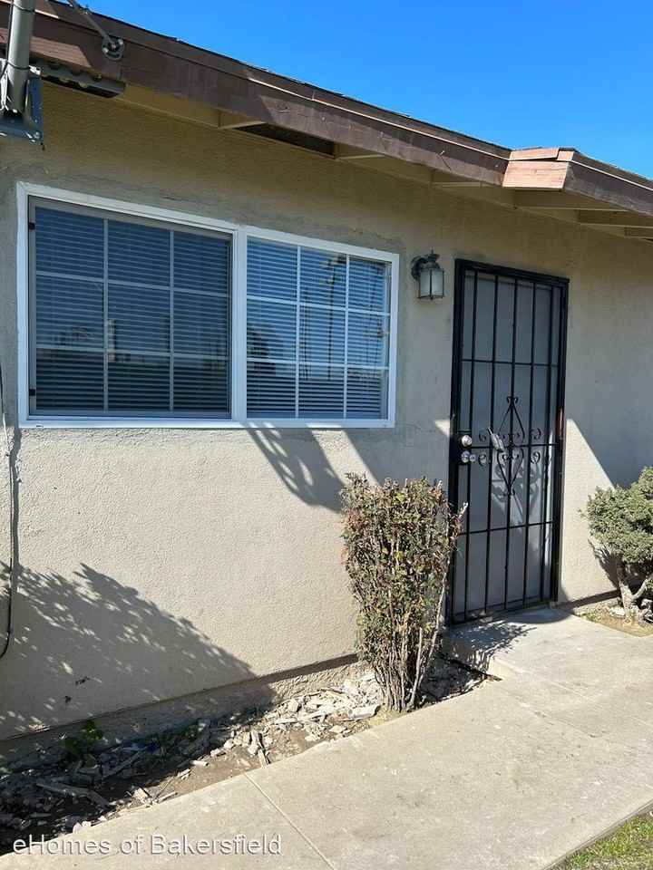 107 Decatur St - Photo 2 of 7