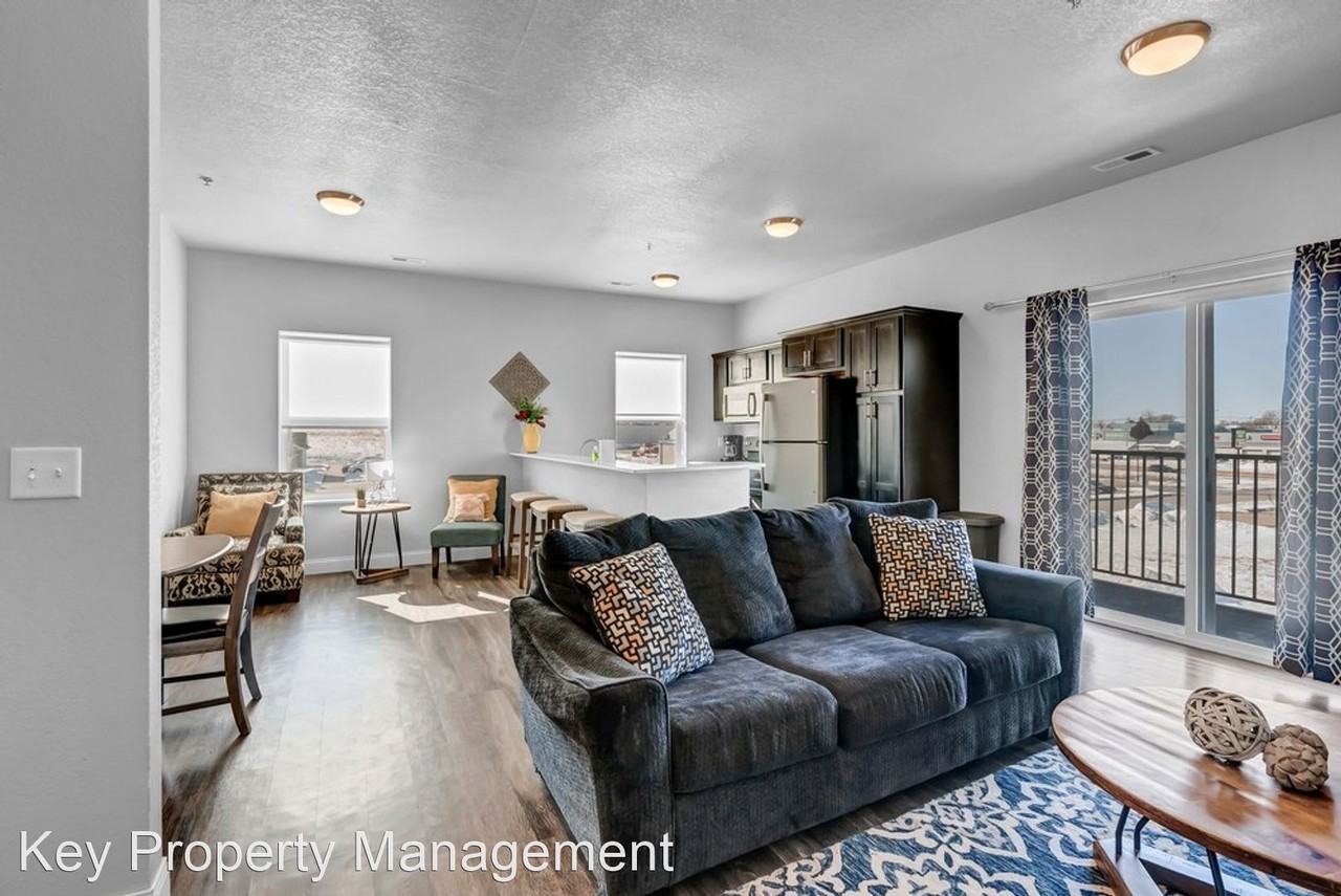 2103 4th Street SW - Photo 3 of 22