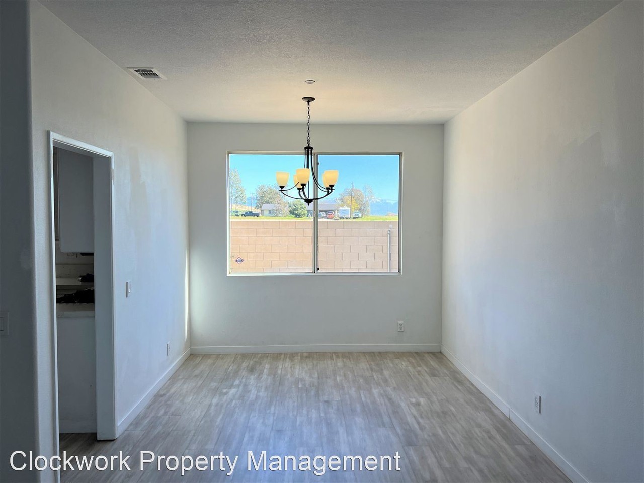 6531 Cessna Ave - Photo 3 of 22