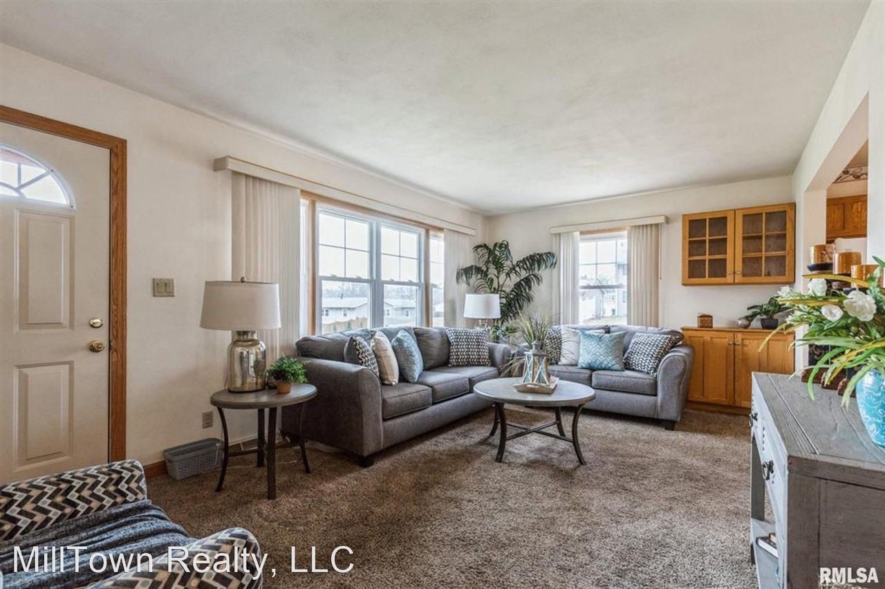 509 12th St - Photo 3 of 15