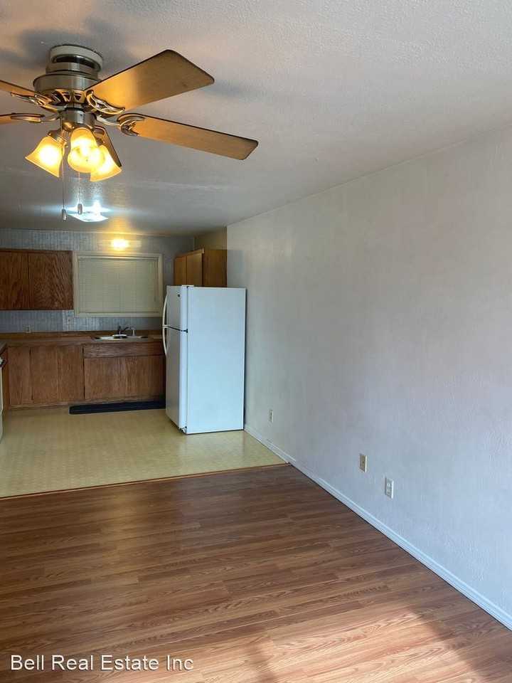 450/460 E. 4th Ave. - Photo 2 of 9