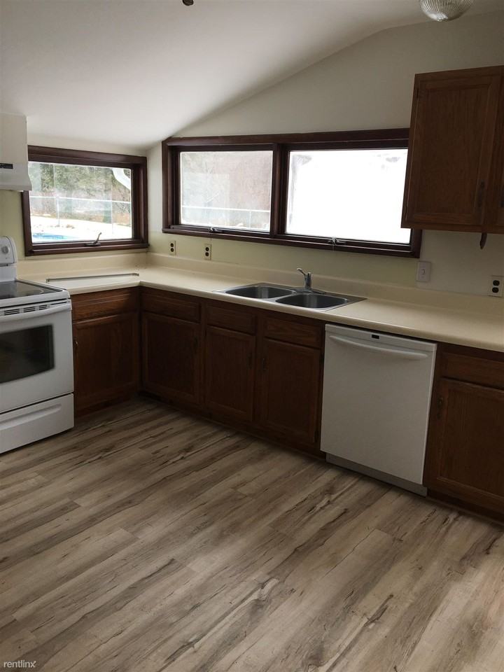 64 Homestead Ln - Photo 3 of 14