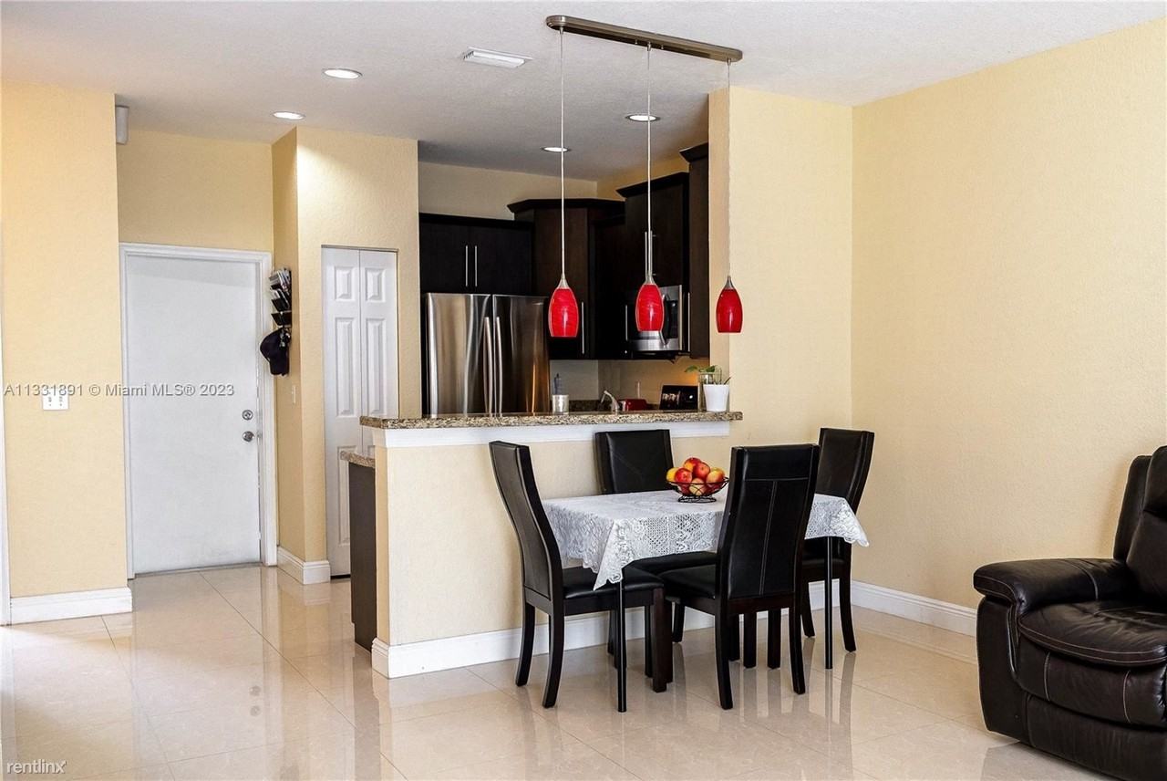 2093 Pasa Verde Ln - Photo 2 of 9