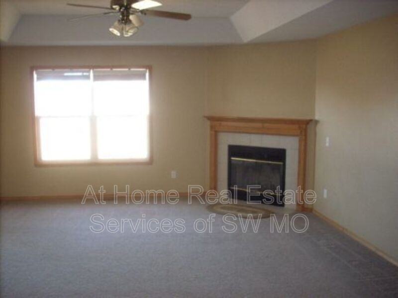 3917 W Parkridge Cir - Photo 3 of 5