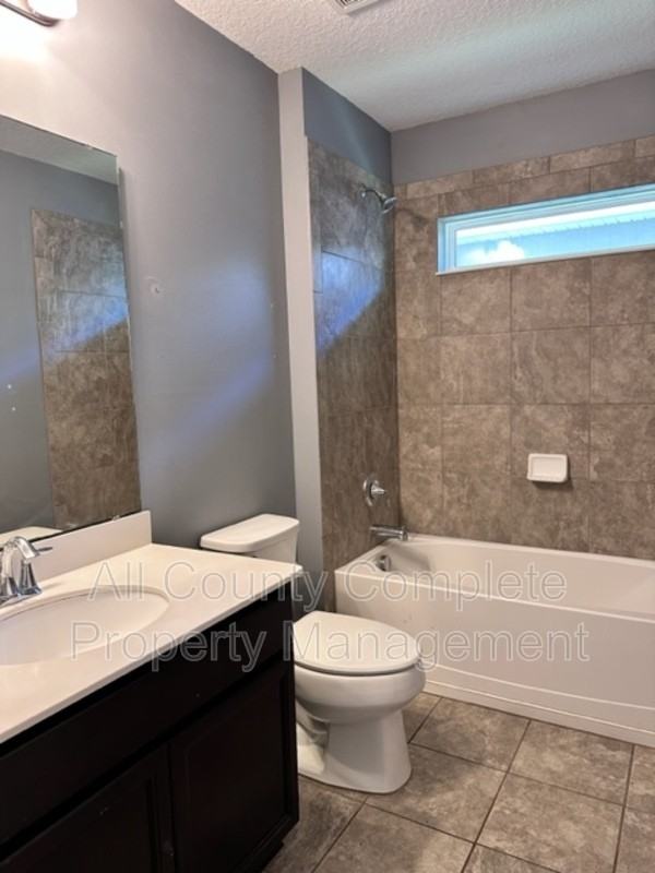 2772 Bluff Estate Way - Photo 3 of 15