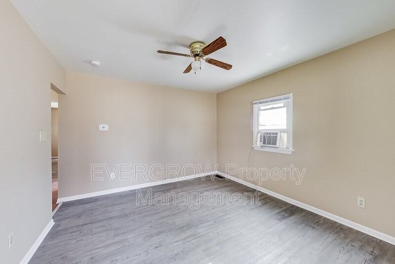 1417 N Denny St - Photo 6 of 29