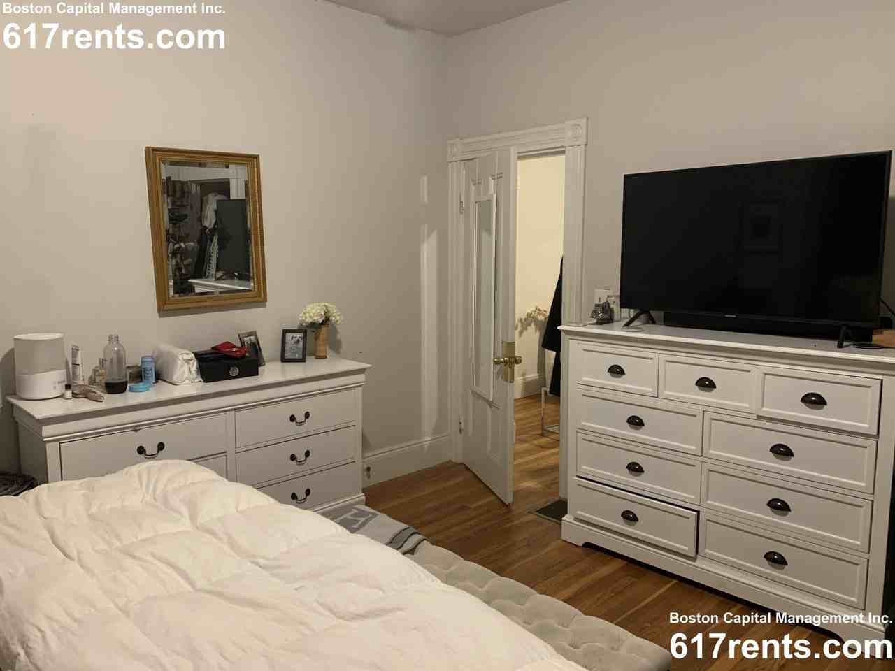 7 Webley St #1 - Photo 5 of 12