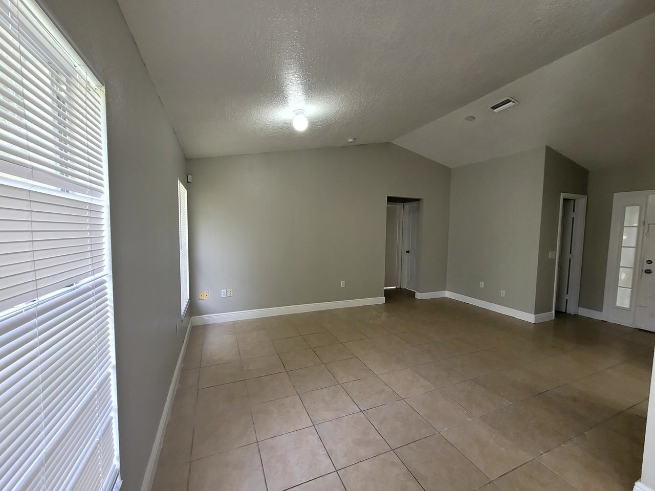 705 Caribou Dr - Photo 6 of 15