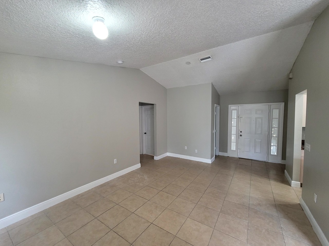 705 Caribou Dr - Photo 3 of 15