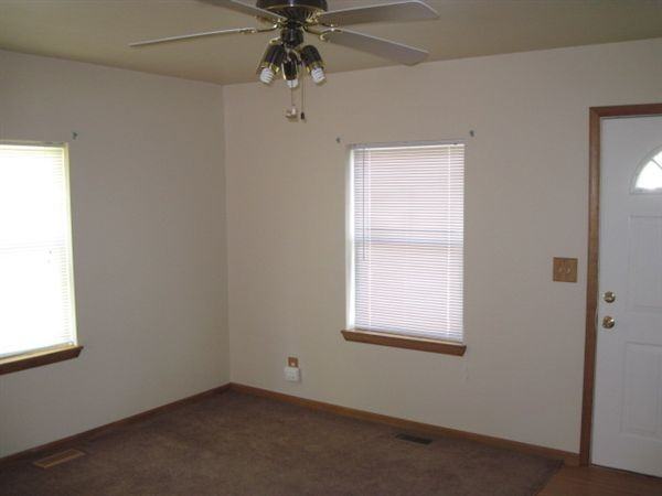 2327 Richwood Rd - Photo 3 of 5