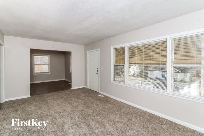 2446 Hillside Ave - Photo 3 of 15