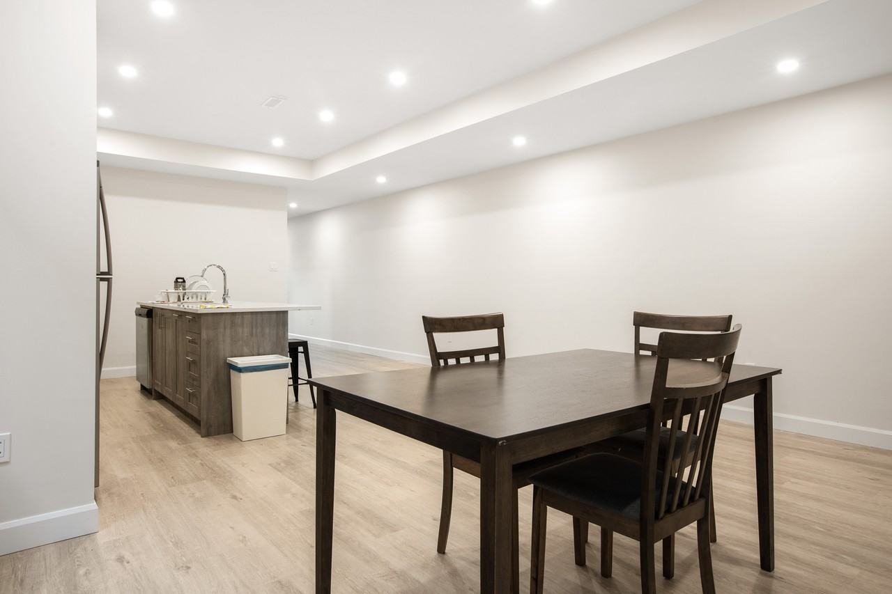 1277 Woodroffe Avenue - Photo 3 of 15