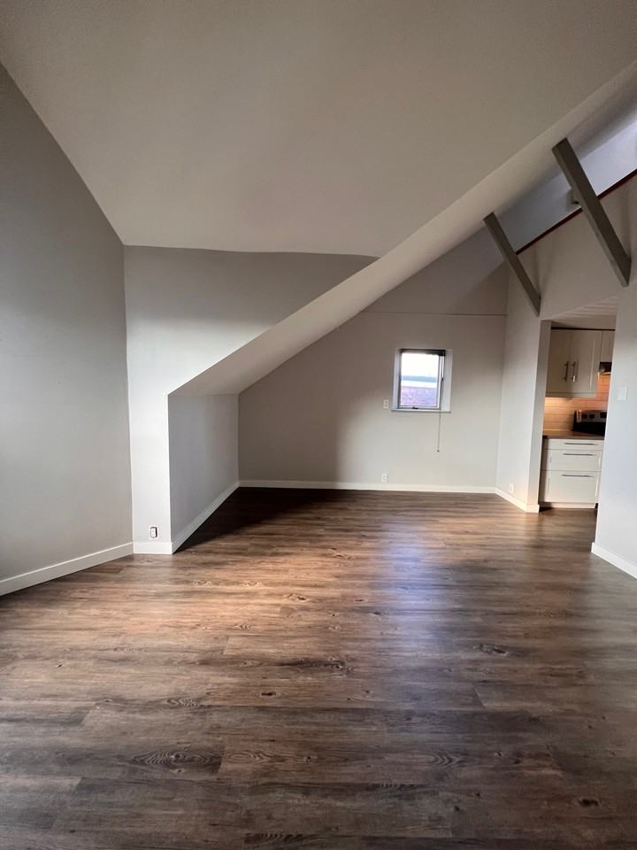 767 Euclid Avenue #3rd - Photo 4 of 19