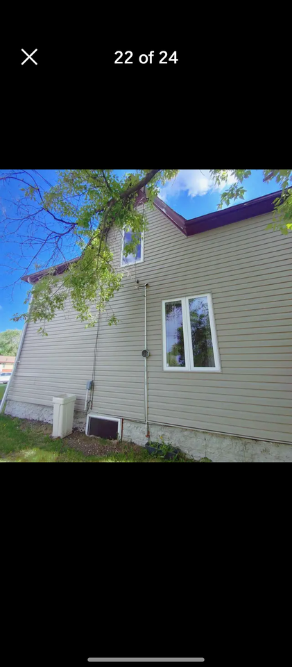 307 1 Street East - Photo 3 of 23