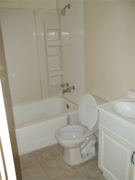 Columbus Crossing Townhomes - Photo 2 of 6