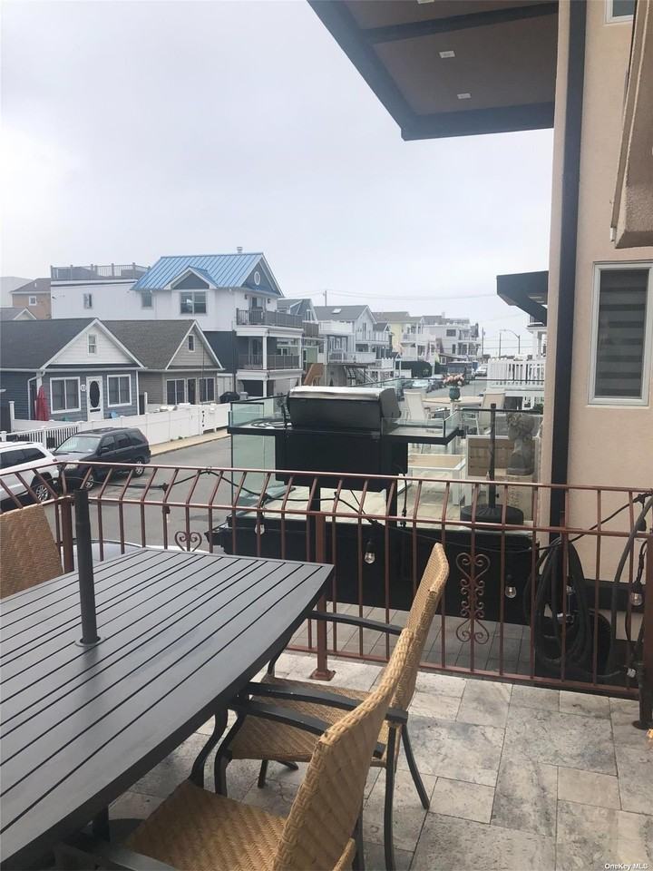 45 Minnesota Avenue - Photo 2 of 13