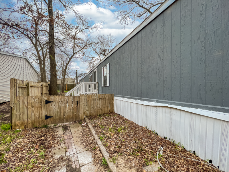 14541 Enchanted Waters Dr - Photo 4 of 17