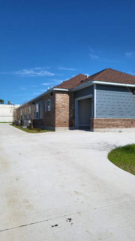 6835 Rembrandt Ave - Photo 2 of 27