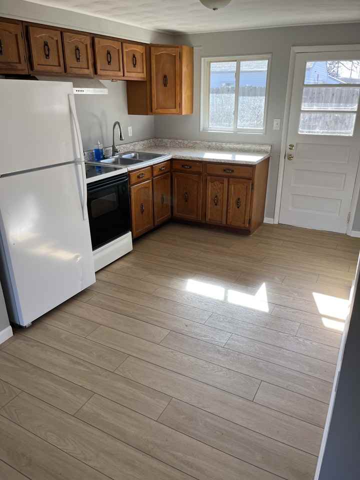 332 Marview Ave - Photo 2 of 10