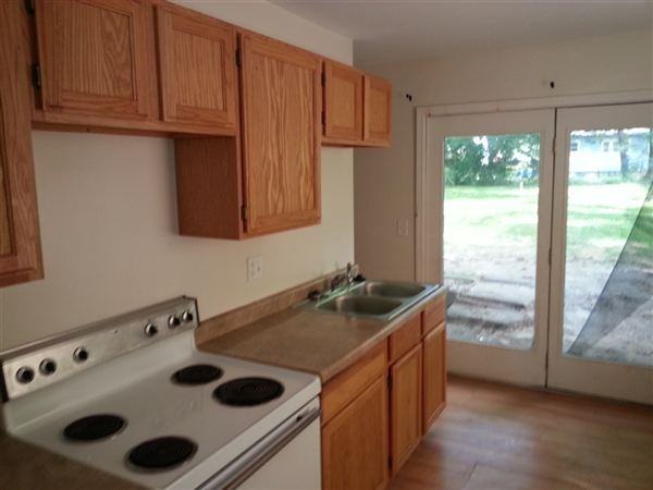 1348 N Jenison Ave - Photo 2 of 4