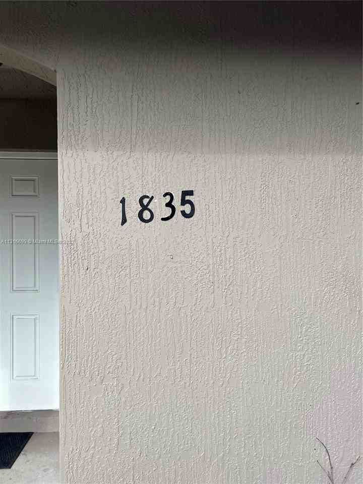 1835 Nw 94th St #1835 - Photo 2 of 8