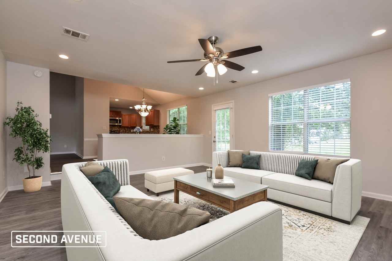 2676 Boulder Pointe Way - Photo 3 of 18