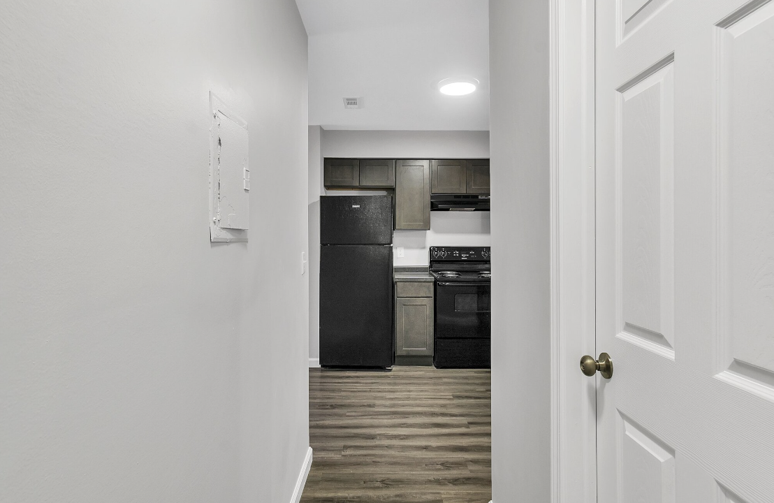 Auburn West - Photo 2 of 23