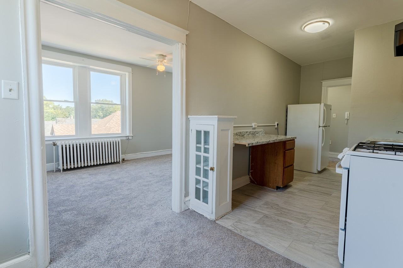 Belmont Place - Photo 4 of 18