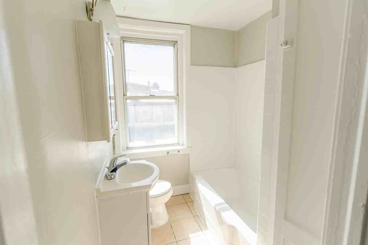 MAP Bridgeport Apartments - Photo 3 of 29