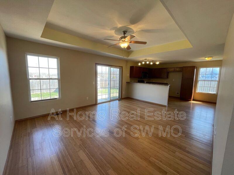 2421 W Brook Ridge St - Photo 2 of 12