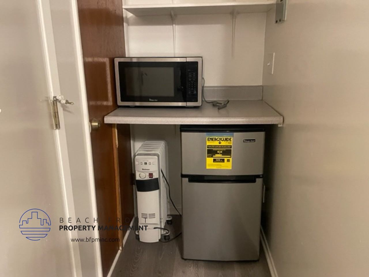 2521 Mathews Ave. - Photo 6 of 9