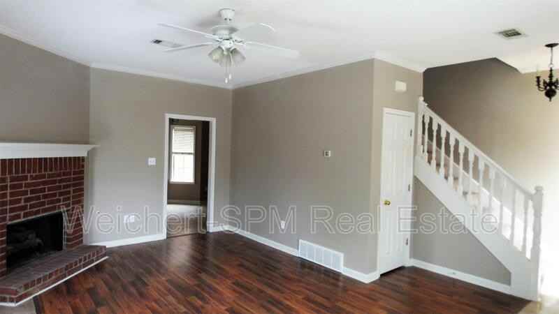 8669 Ashley Glen Cir N - Photo 2 of 10