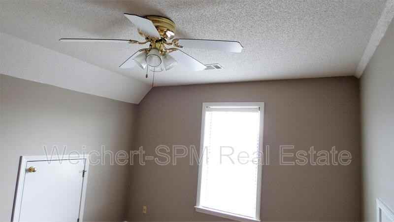 8669 Ashley Glen Cir N - Photo 7 of 10