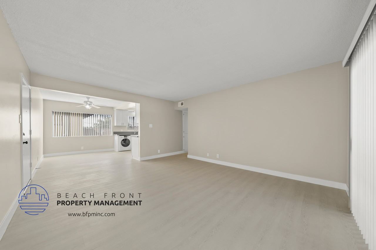 12236 Manor Drive - Photo 7 of 33