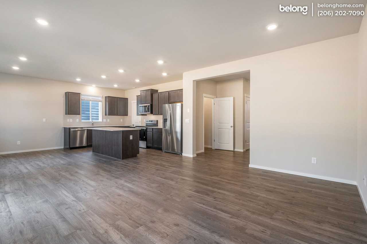 5719 151st Street Ct E #CE5 - Photo 7 of 37