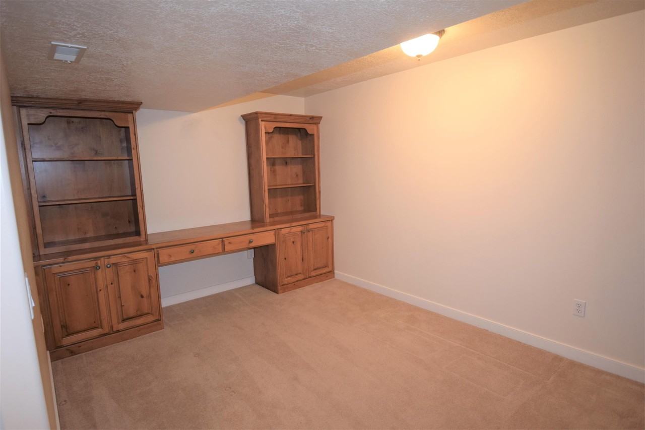 1040 N 130 W #1 - Photo 6 of 21