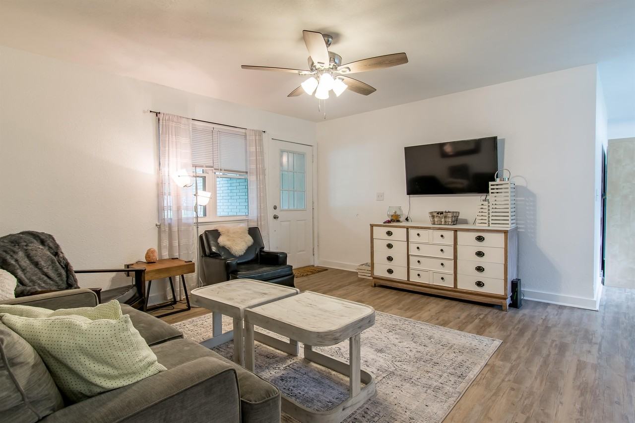 2332 S Clover Dr #1 - Photo 3 of 11