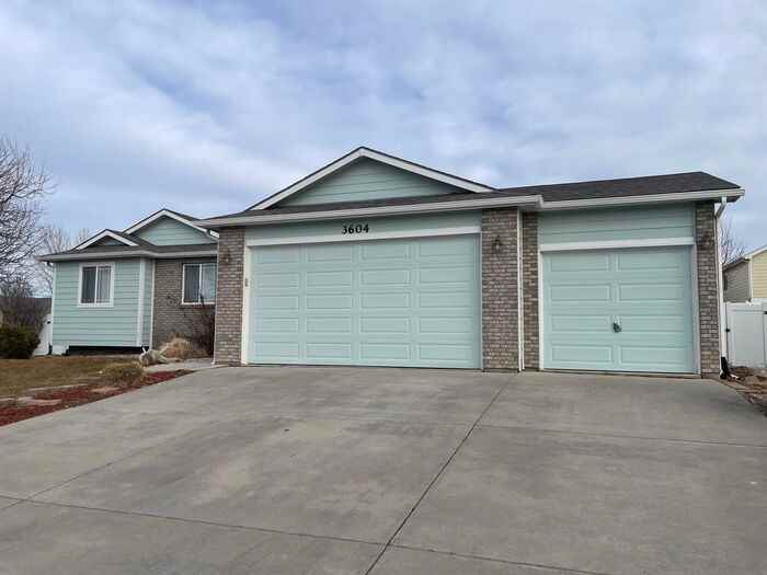 3604 Mount Ouray St - Photo 2 of 29