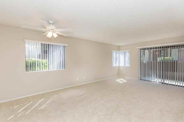 21141 Canada Rd - Photo 3 of 12