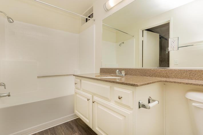 21141 Canada Rd - Photo 6 of 12
