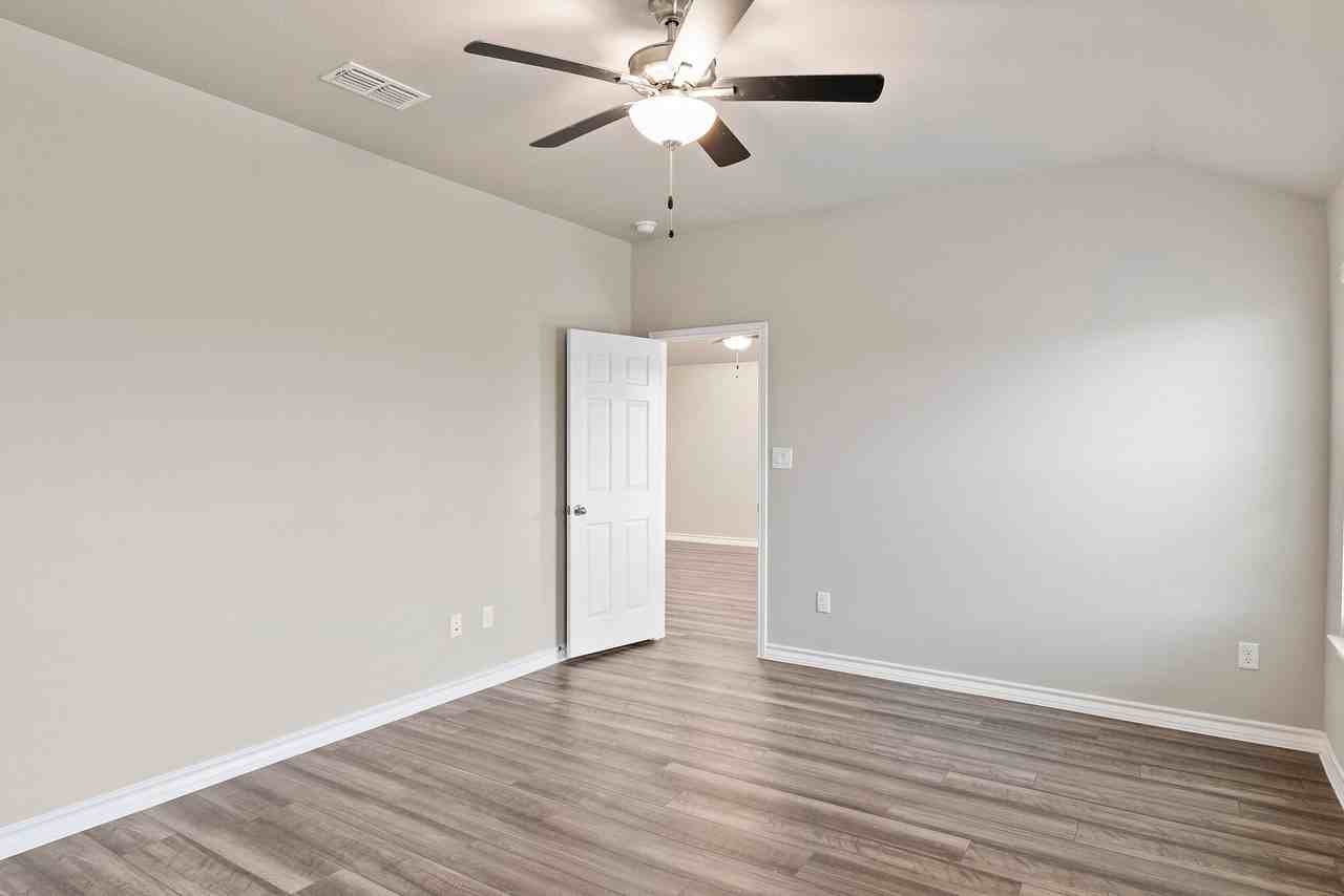 509 Namaste Way - Photo 2 of 38