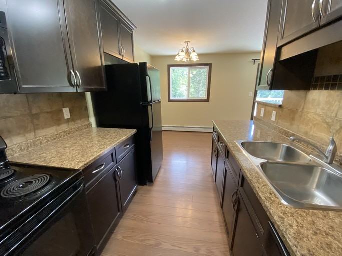 114 Tamarack Dr - Photo 5 of 22