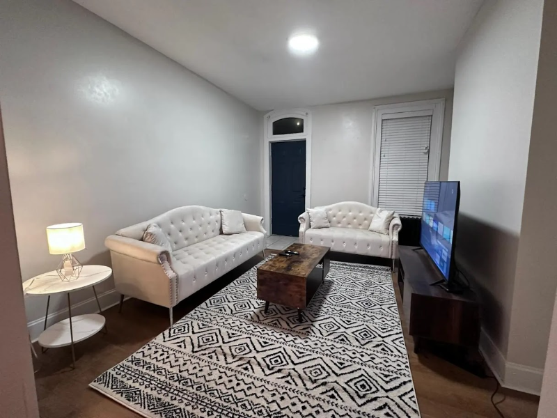 215 South Mount Street - Photo 2 of 28