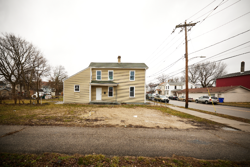 281 Walnut St, Hamilton, OH 45011 3 Bedroom Apartment for Rent