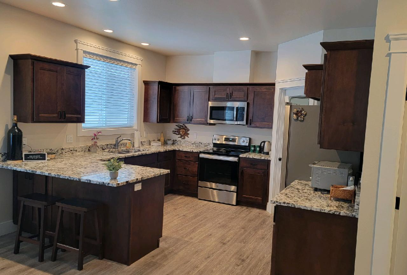 1550 N Western Ave - Photo 3 of 5