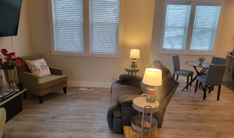 1550 N Western Ave - Photo 5 of 5