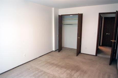 Redford Manor - Photo 3 of 4