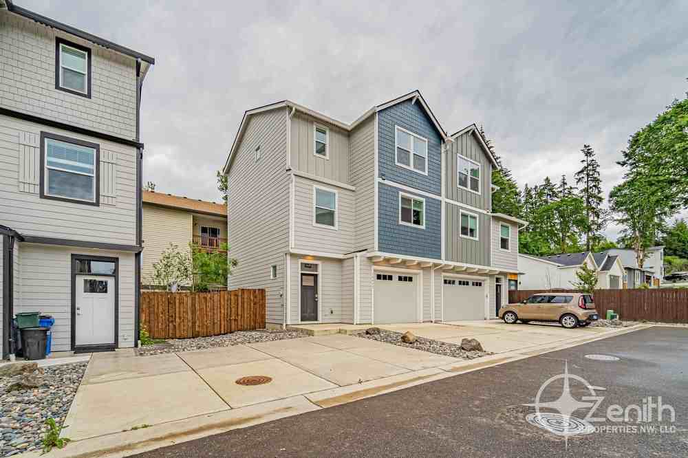 14425 Ne 22nd Ave - Photo 2 of 33