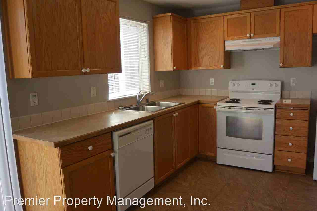 1535 Cellars Ave - Photo 3 of 38